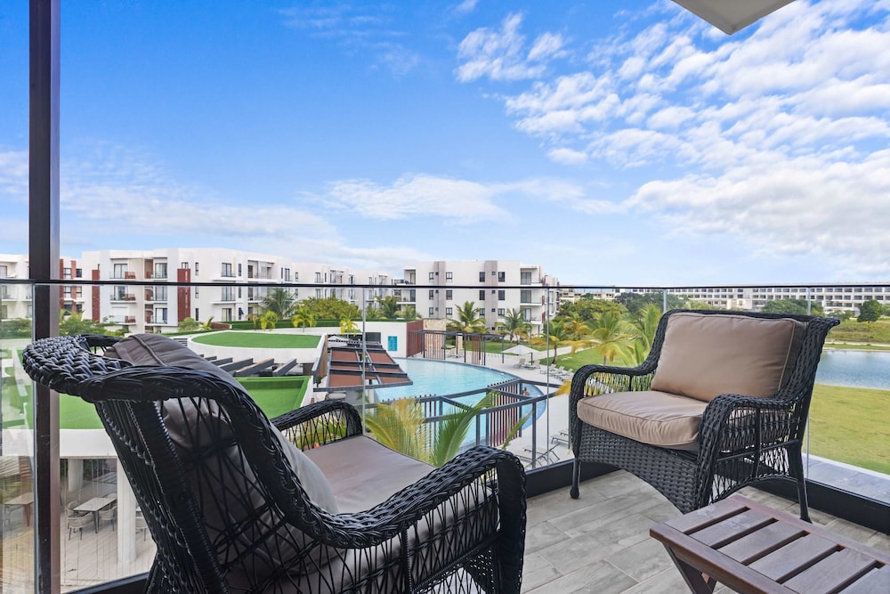 NOK Cozy 1BR Apartment in Panorama Lake-punta Cana