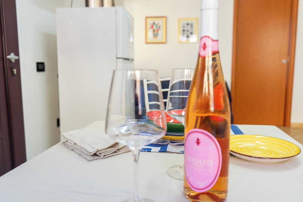 Porto Apartments - La Caletta