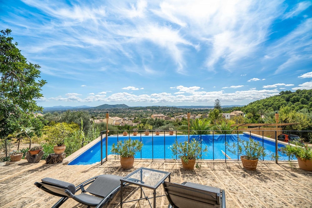 CAN Pulit - Finca rom Ntica Para 2 con Piscina y Vistas en Selva Mallorca