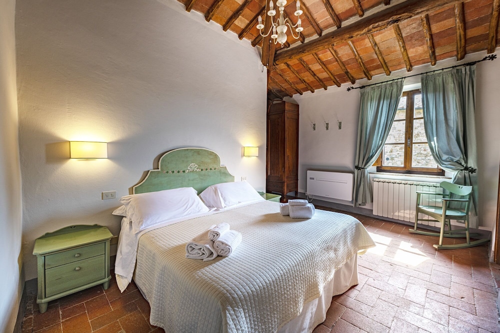 Riserva di Fizzano Residence view 2