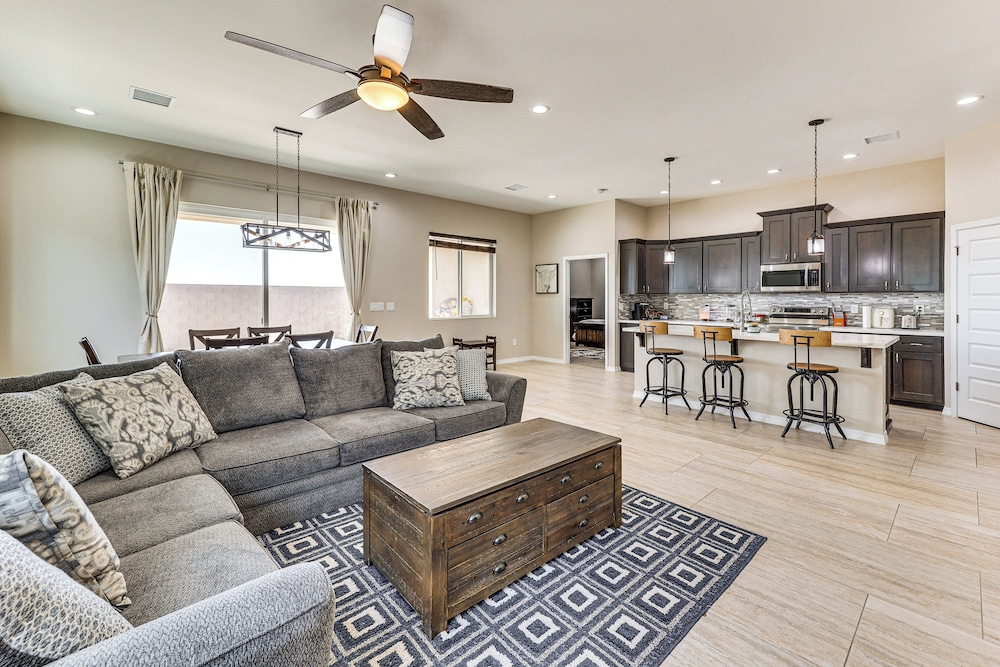 3 Mi to Colorado River: New-build Family Home!