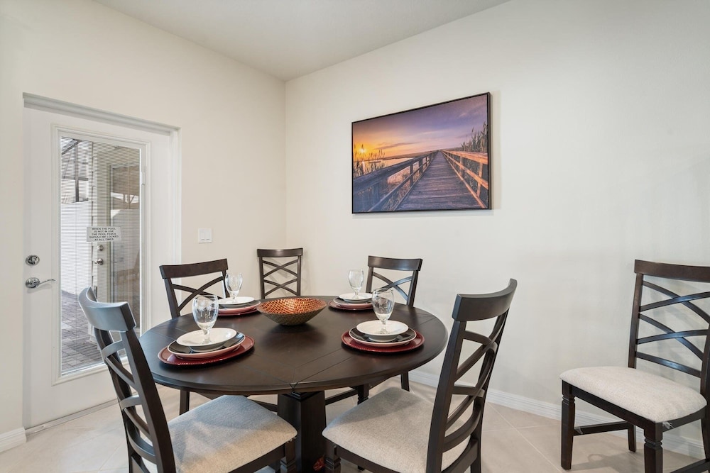 Windsor Cay Resort 5 Bedroom Townhome with Pool 5 Townhouse