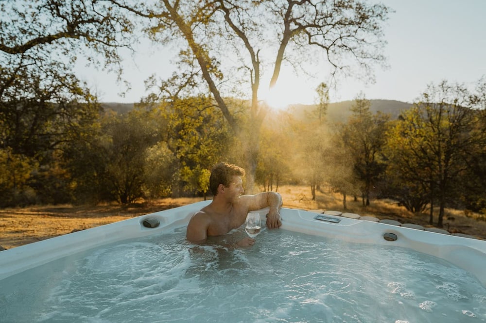 Moonlight Hidden Meadow BBQ Hottub by Casa Oso
