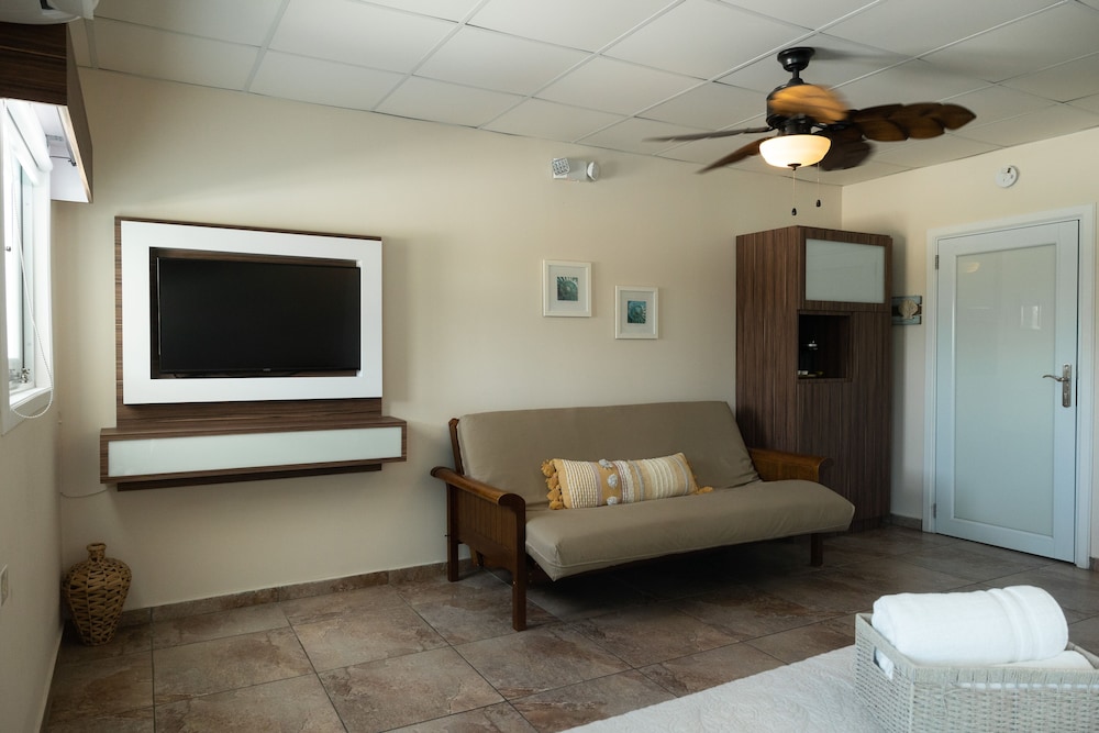 Rooms Boutique by Annie's