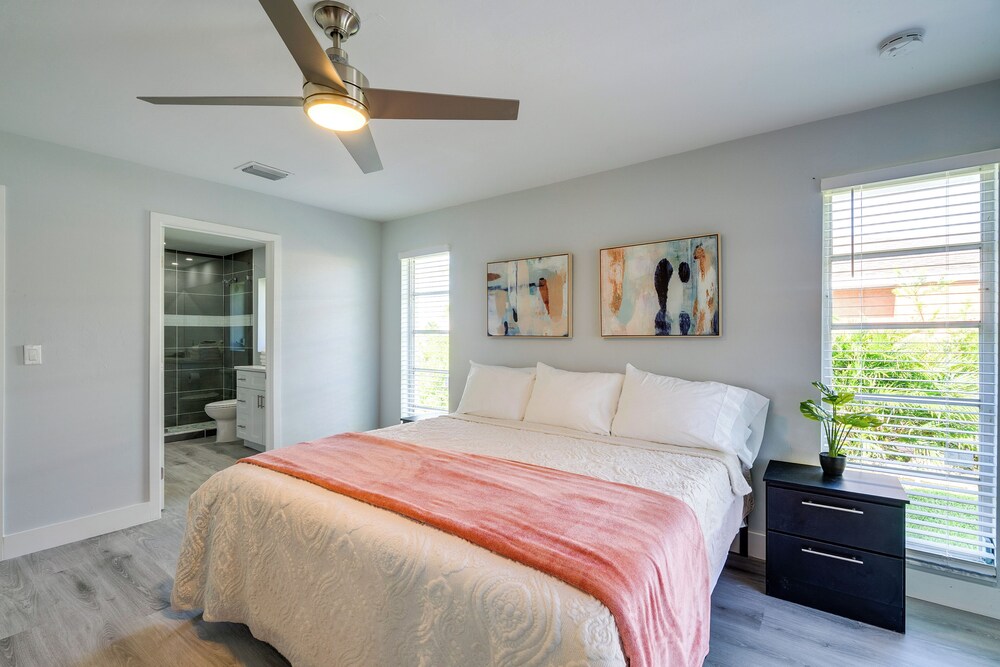 Game, Shop & Beach-hop: Family Home in Cape Coral