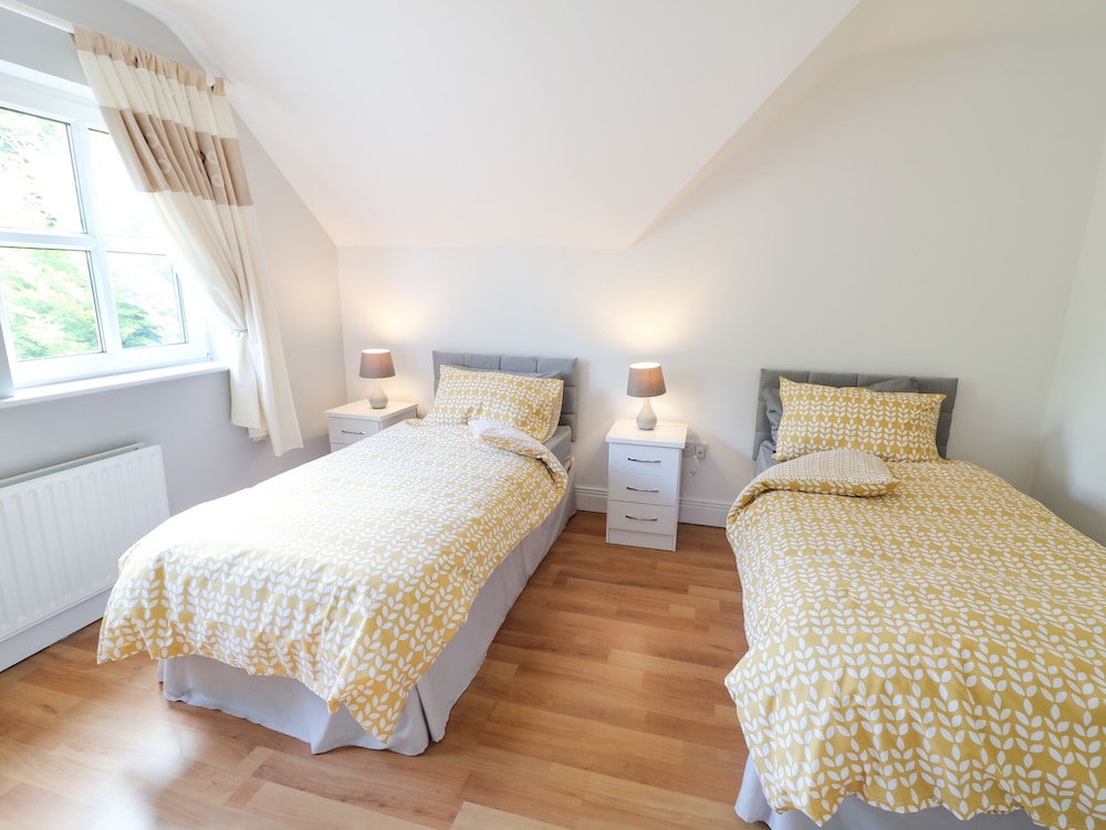12 Hillview
