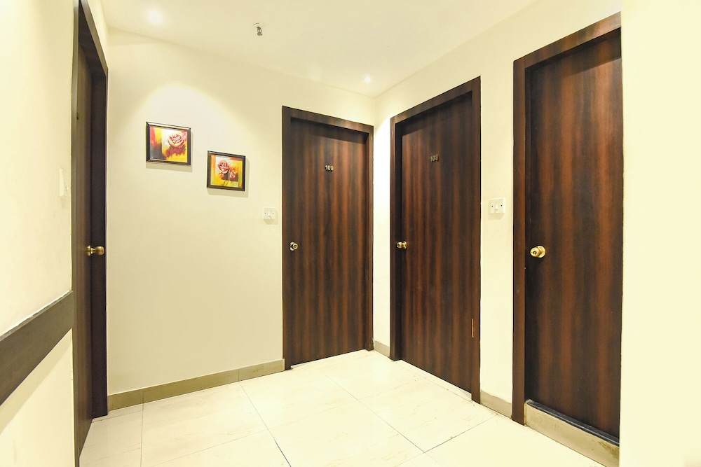 Fabhotel Motisarai