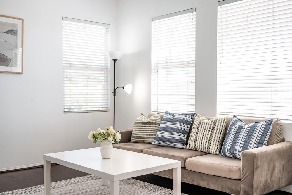 Bright Airy 5B Home Workspace Outdoor Lounge