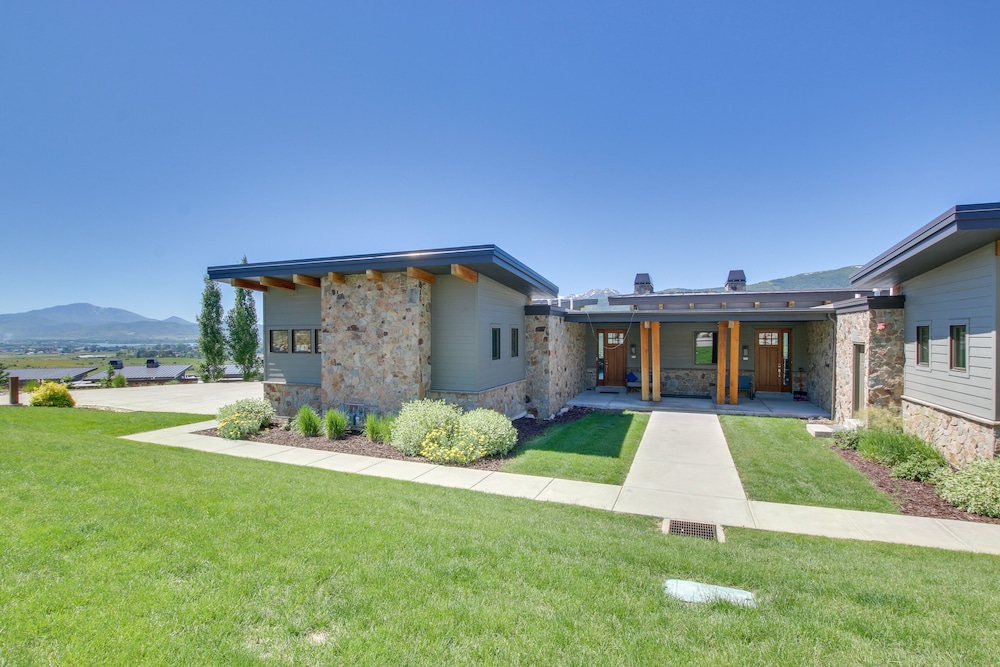 Powder Mountain Home w/ Private Hot Tub & Views! view 2