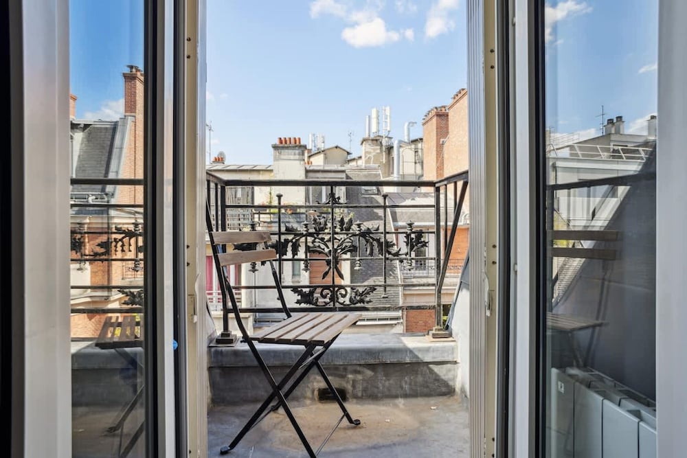 Charming Studio- Balcony in Montmartre- Mobility