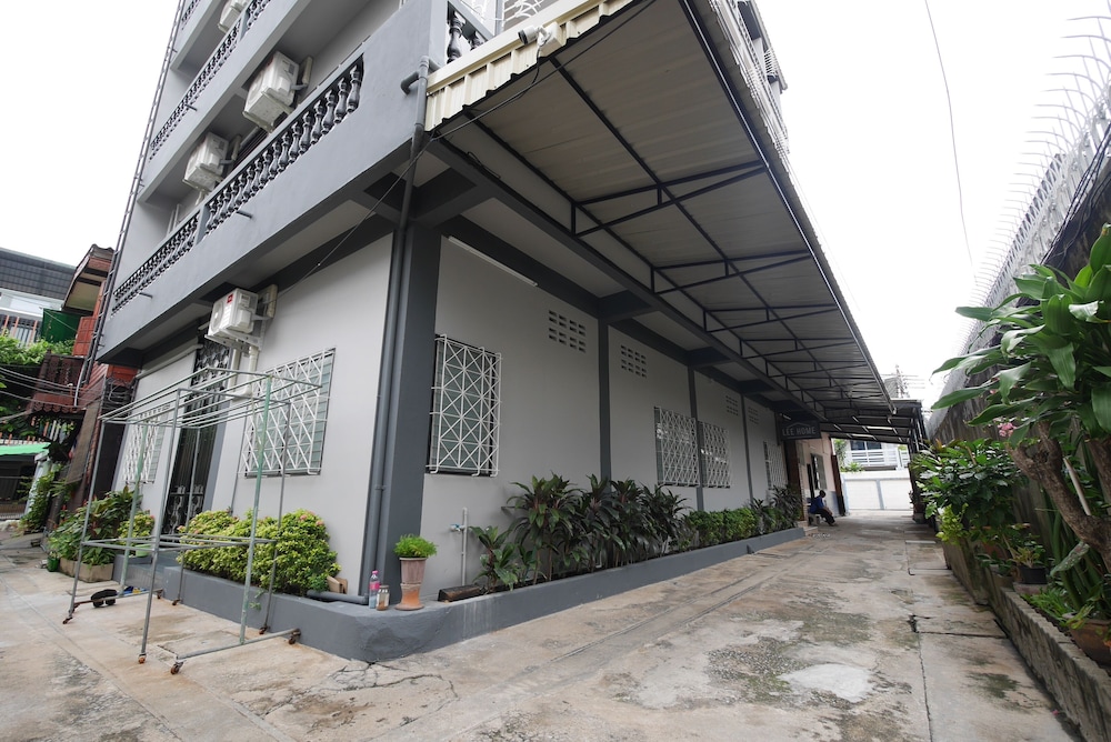 Lee Home Bangkok