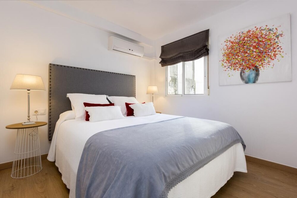 Charming Apartment in the Best Area of Seville Placentines view 2