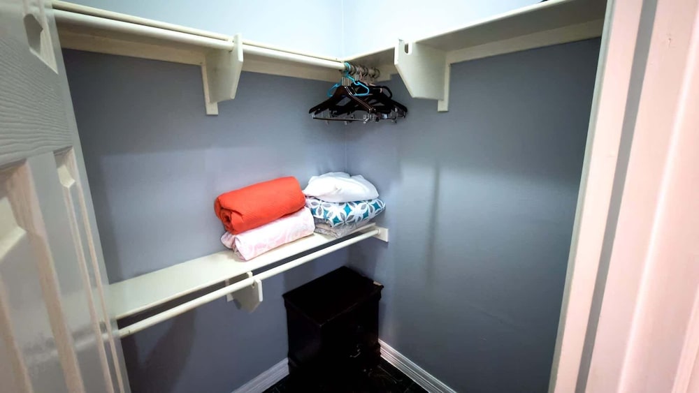 1st Floor Pool Affordable Near Beach 2 Bedroom Apts