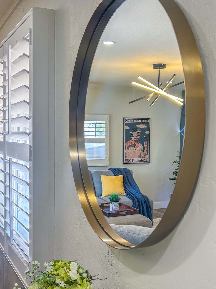Phoenix 4 BDR Home With Outdoor Entertainment