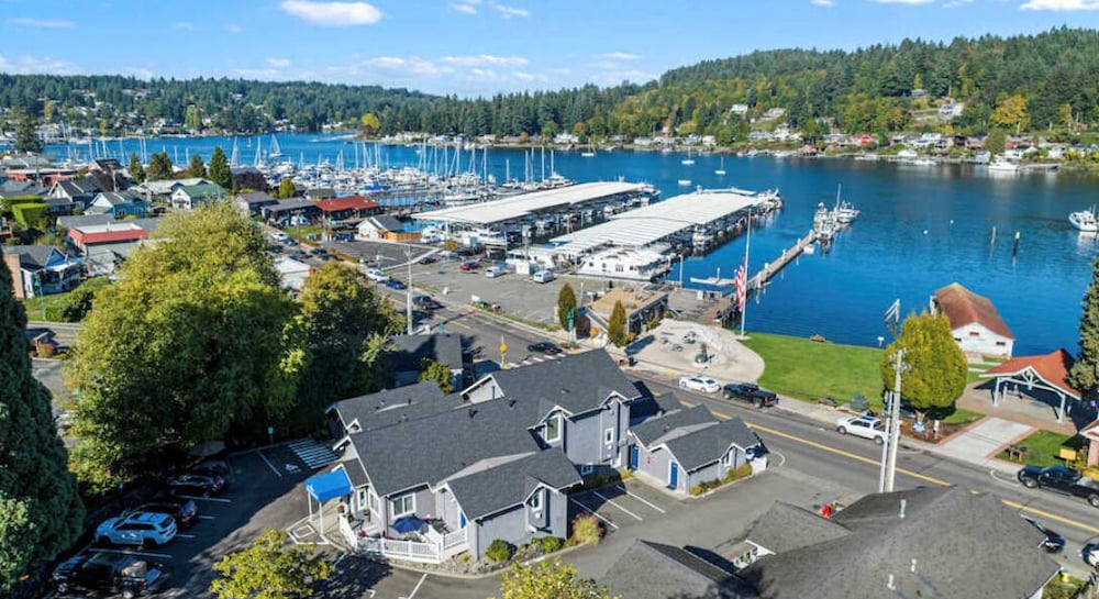 The Maritime Inn