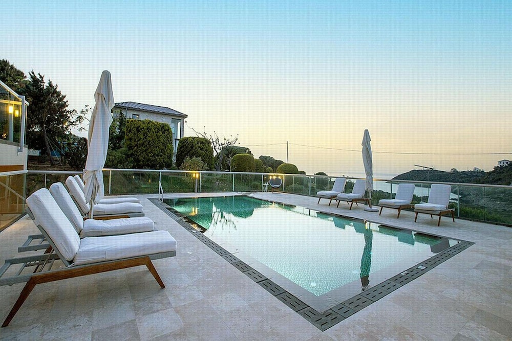 Tersanas Villas