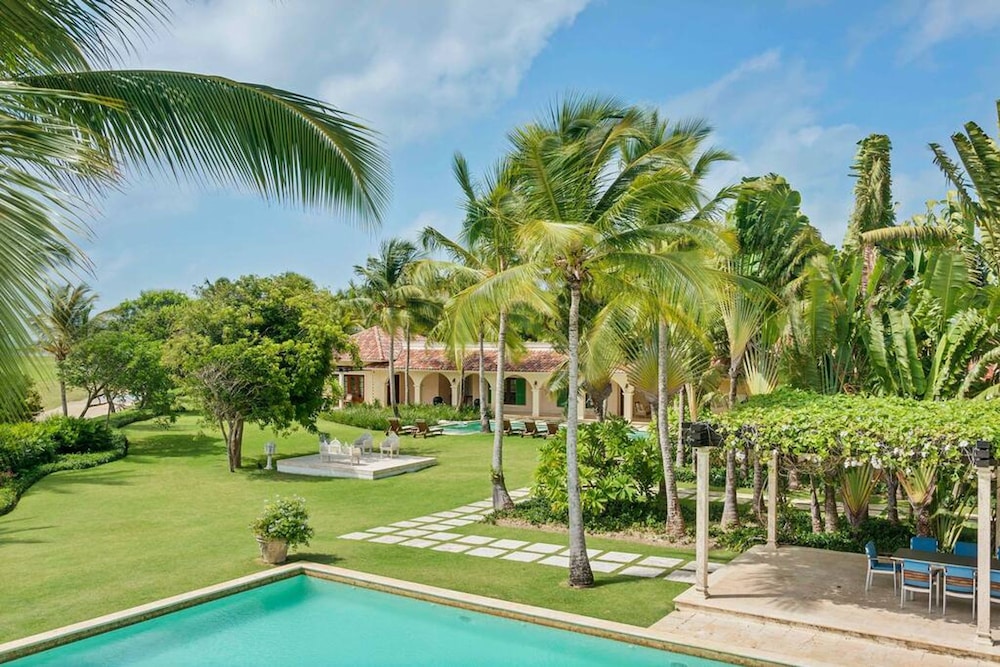 Sophisticated Villas With Private Pools and Staff