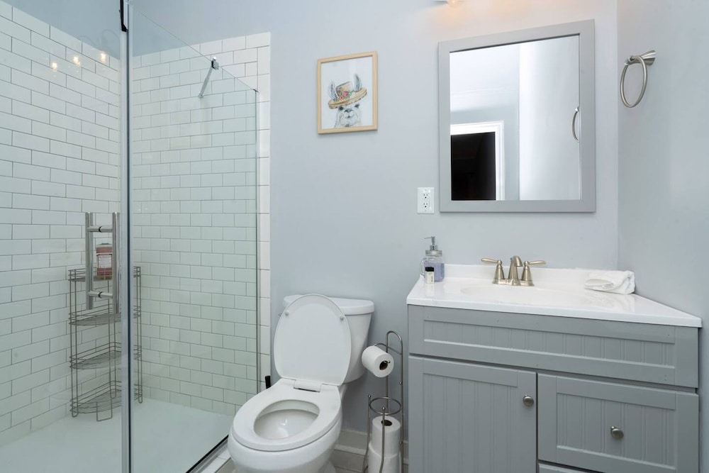 Renovated 3 Bedroom Close to Downtown
