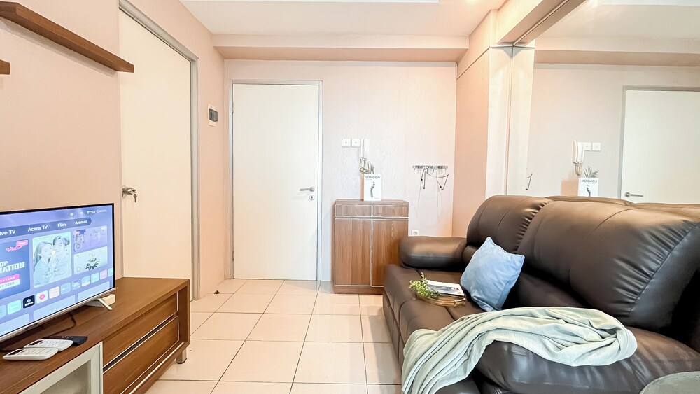 Simply 2Br Apartment At Green Bay Pluit