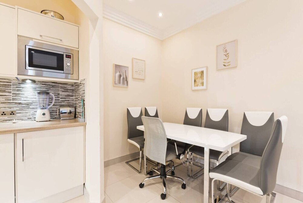 Captivating 2-bed Apartment in Dublin 1