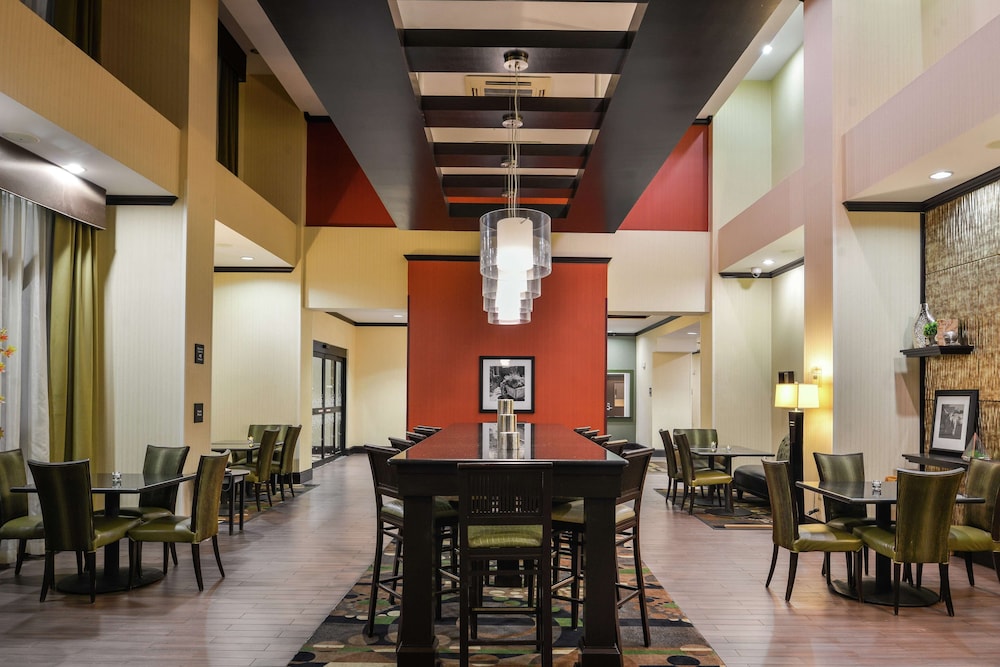 Big Spring Vacations - Hampton Inn  Suites Big Spring - Property Image 32