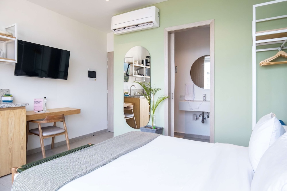 w Idyllic 3BR w Vibrant Terrace in CTG