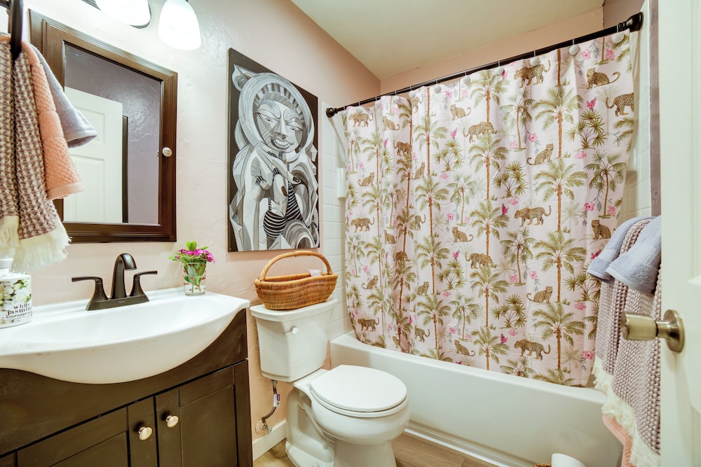 1 Mi to Reno-sparks: Home in Family-friendly Area!