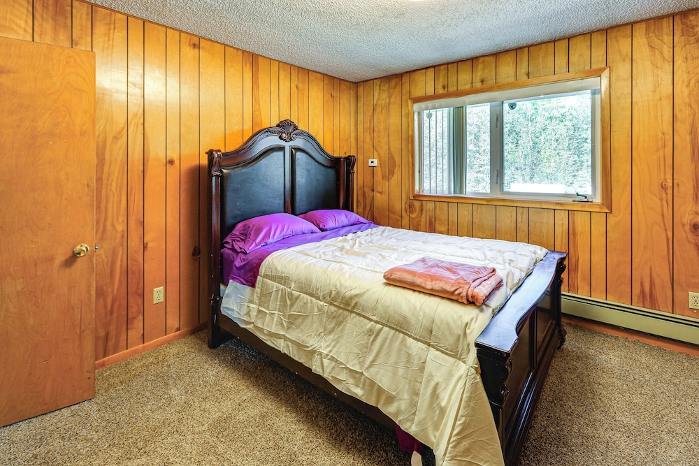 Steps to Chena River - Condo Near Hiking & Tours!