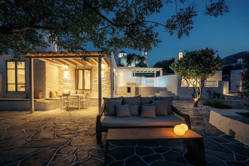Rabagas Suites
