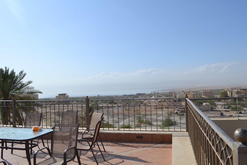 Sweimeh Vacations - Thara Dead Sea - Property Image 7