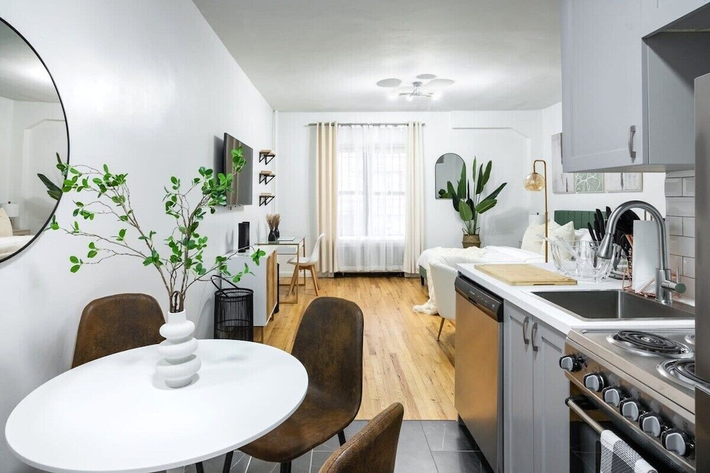 317 UES Apartments
