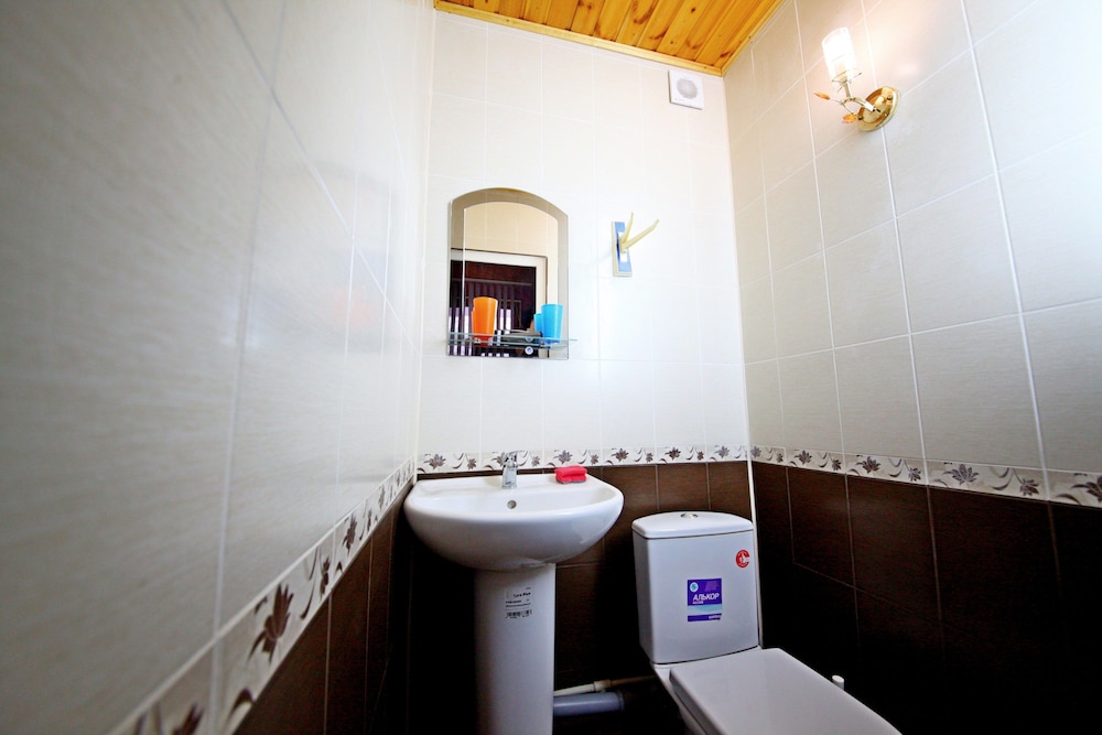 Guest House on Chernomorskaya Ulitsa