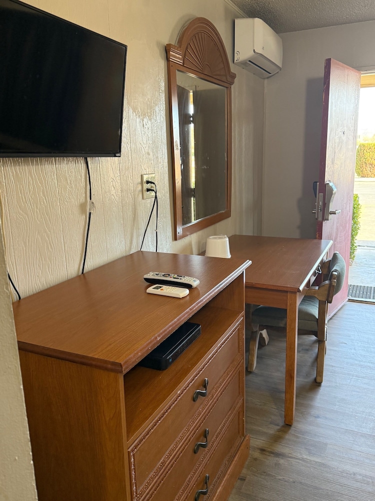 Apple Valley Motel