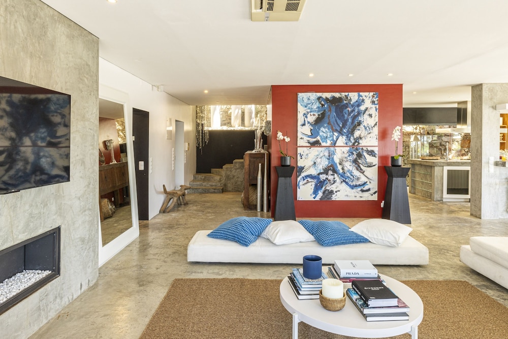 Carmim Villa by Cadenzalux