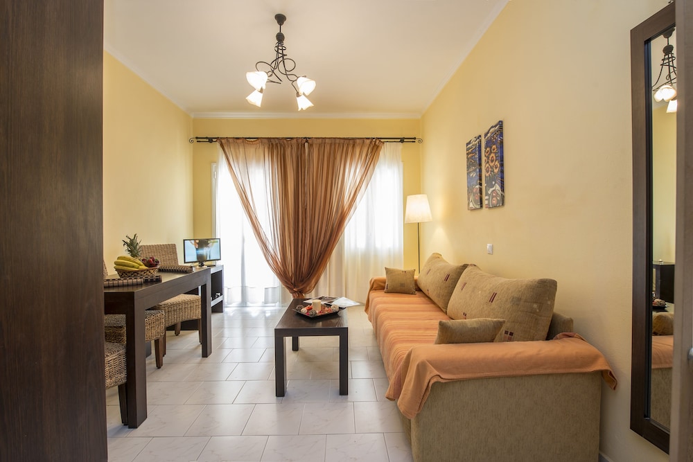 Kostis Villas