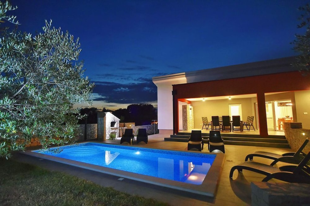 Luxury villa Maya view 4