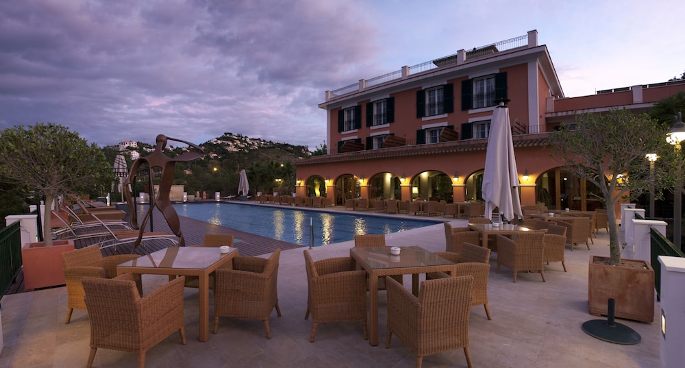 Hotel Les Rotes - Image 1