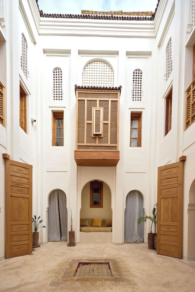 Riad Al Muhandiz
