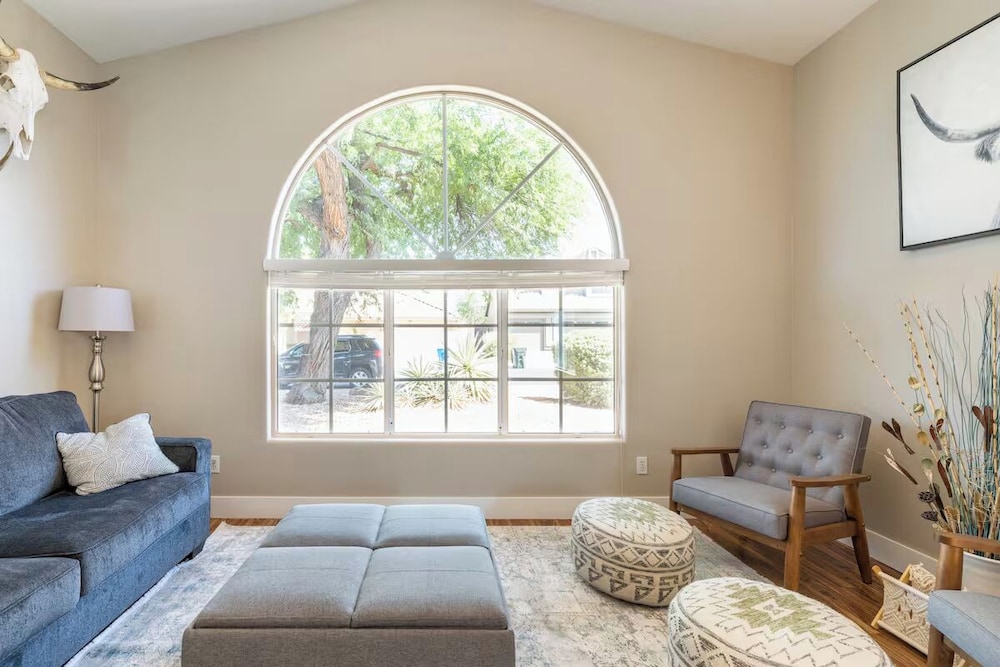 Cave Creek Gem - Heated Pool