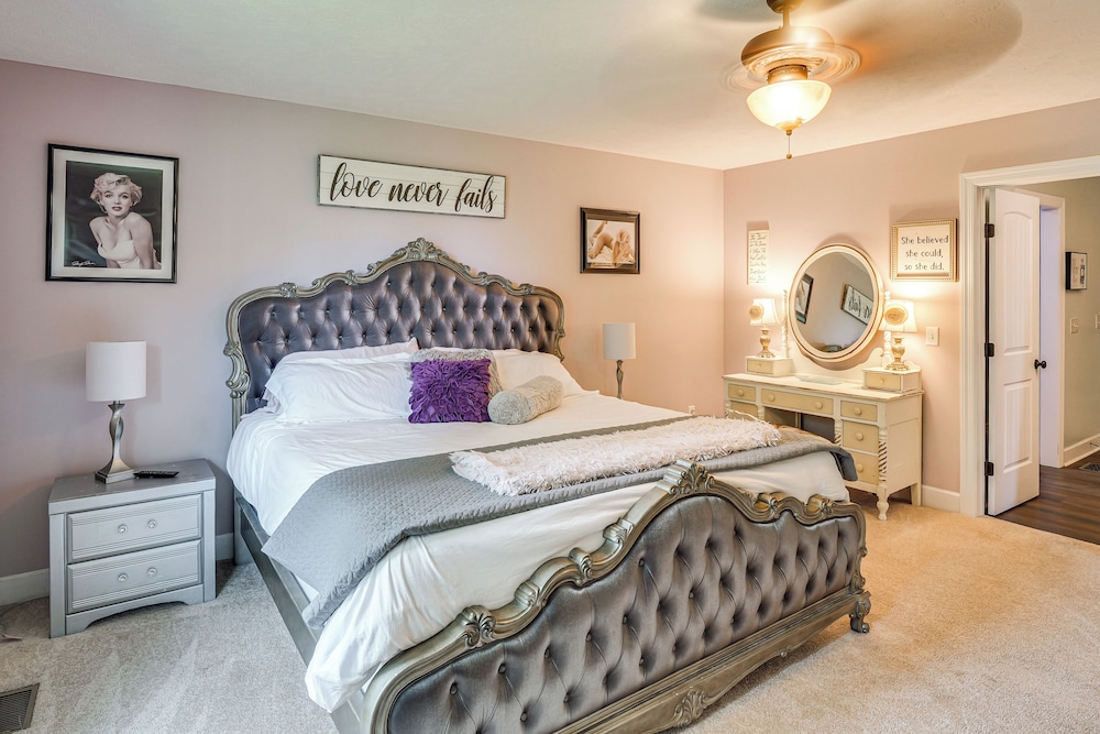 Hot Tub & Scenic Deck! Spacious Cookeville Retreat