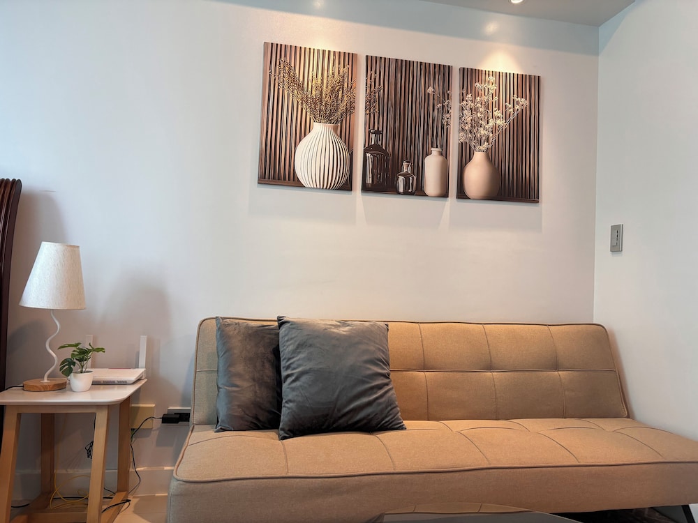 Virgo Nest Rentals - 38th Park Ave, IT Park Cebu - City View