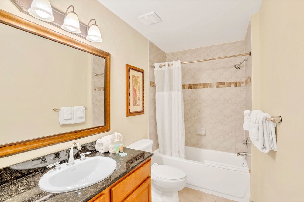 Upstay Family Condo at Resort w Spa and Piratepool