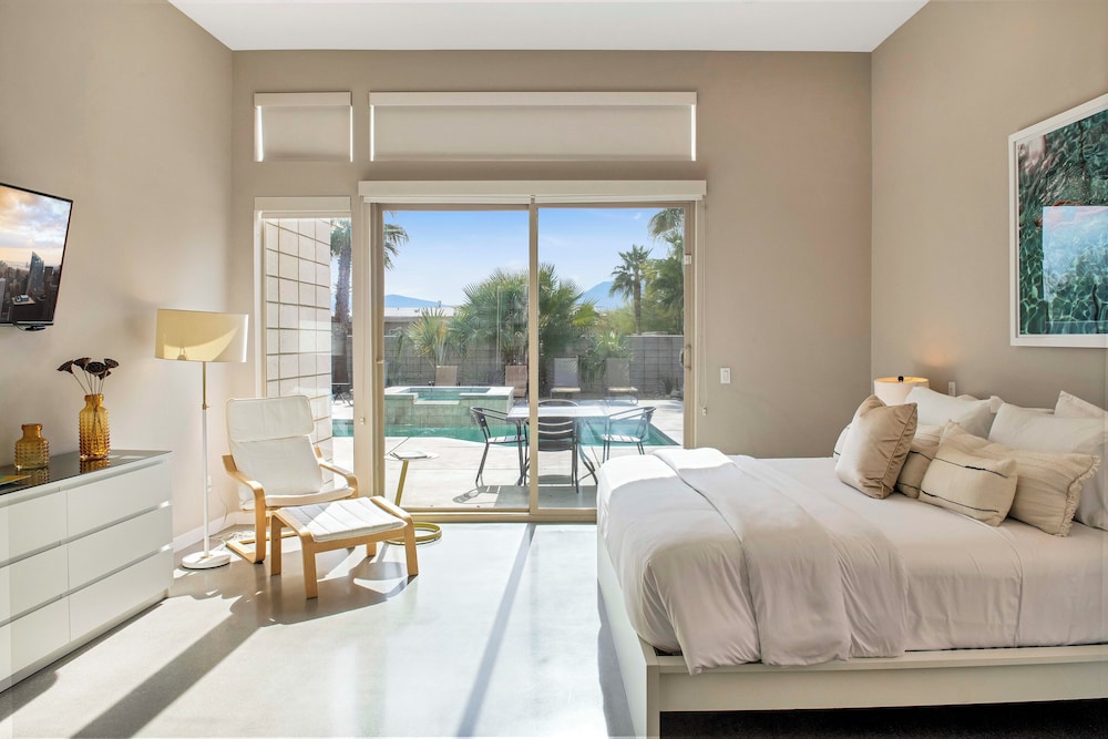 Modern Desert Lux