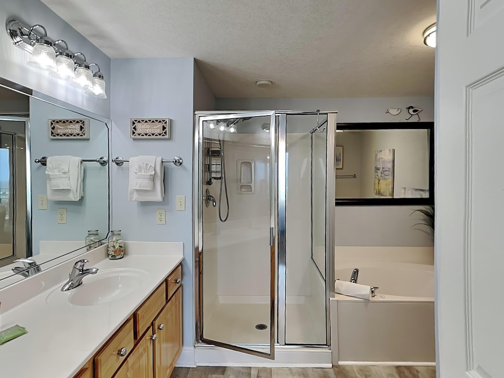 Ariel Dunes by Southern Vacation Rentals