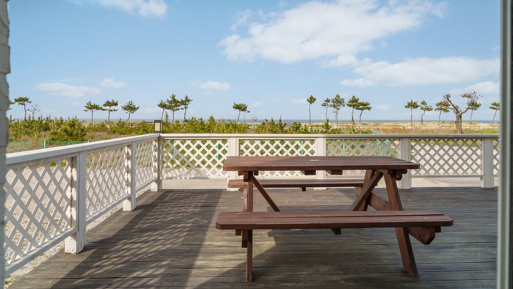 Yangyang Sunrise Sea Pension