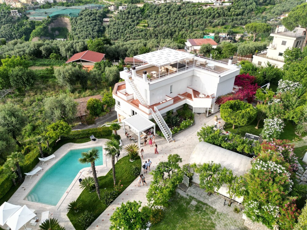 Luxury Villa In Sorrento Coast Swimming Pool & View