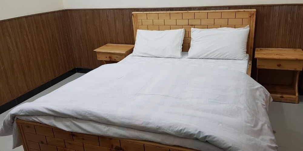 Pine Top Resort Batakundi