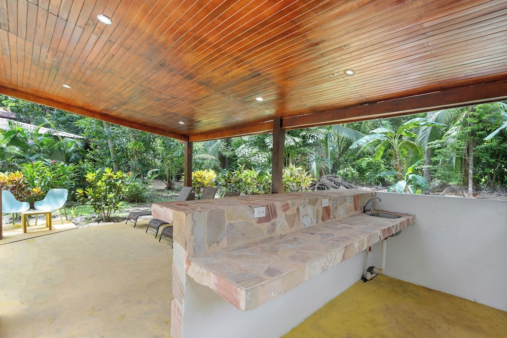 Spacious 3-Bedroom Coastal Home with Shared Pool, Outdoor Living & Steps to Playa Potrero