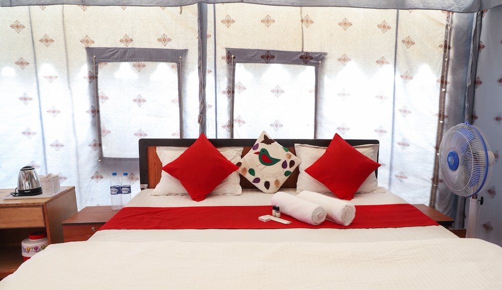 Shiv Tara Desert Camp
