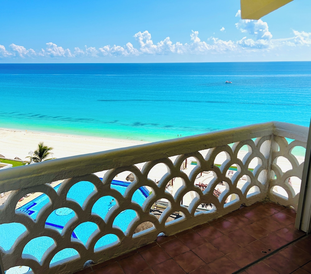 OvaCancun Apartments